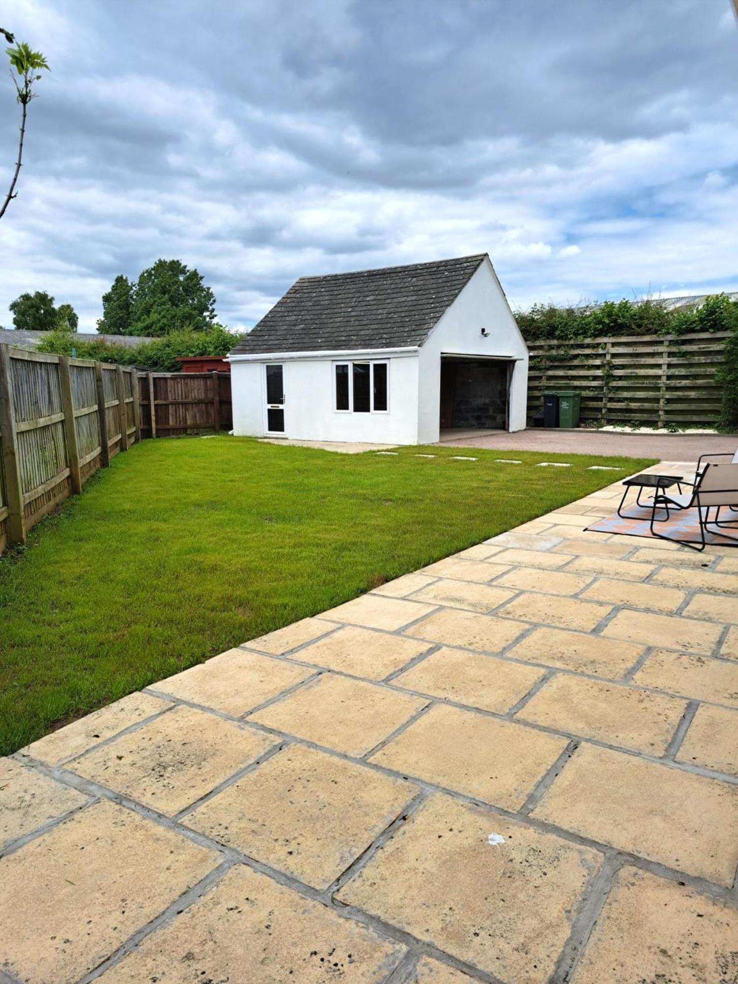 Beautiful 5 Bedroom Bungalow, Sleeps 7, In Calne Exterior foto